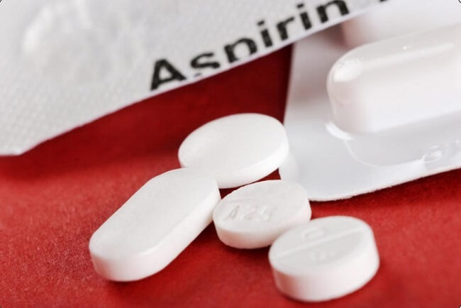 Aspirin hoạt động tương tự như ibuprofen