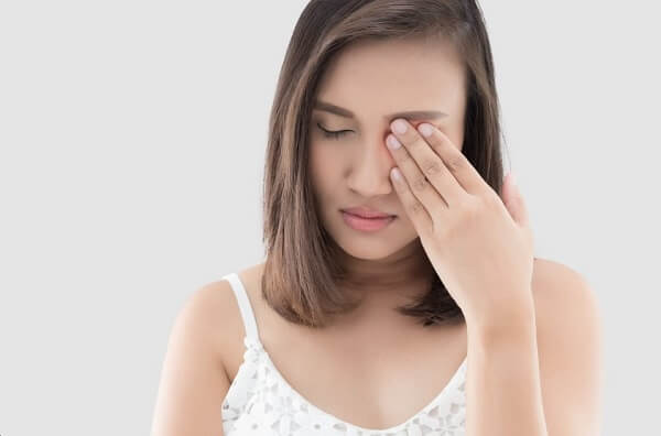 Cẩu tích chữa chứng đau mỏi mắt