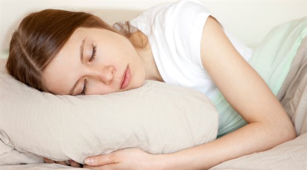 Đi ngủ sớm giúp bạn “tránh khỏi” viêm khớp gối