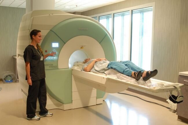 Xét nghiệm MRI để chẩn đoán các tổn thương tại ống cổ tay