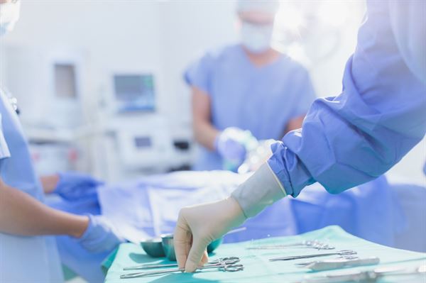 Phẫu thuật có điều trị triệu để gai cột sống?