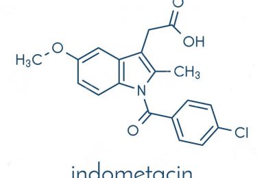Indomethacin: Cơ chế tác dụng, Chỉ định và Tác dụng phụ