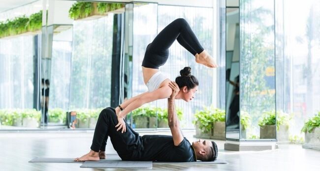 Tập yoga chữa vẹo cột sống