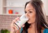 Sữa dành cho người bị gai cột sống – NÊN hay KHÔNG?
