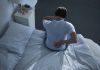 Làm thế nào để ngủ ngon khi bị viêm cột sống dính khớp?